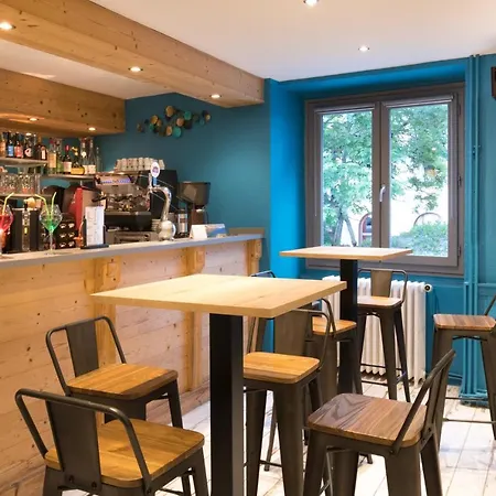 Les Essarts, Ussim Hotel